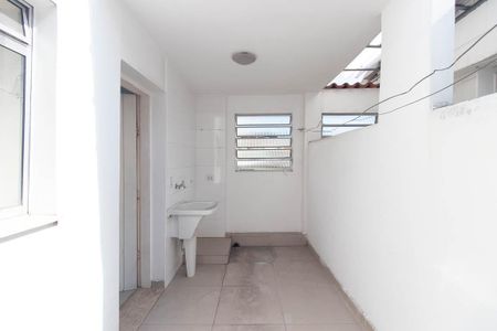 Casa à venda com 750m², 7 quartos e 3 vagas Casa à venda com 750m², 7 quartos e 3 vagasÁrea de Serviço Apart. 2