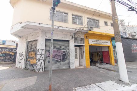 Casa à venda com 750m², 7 quartos e 3 vagas Casa à venda com 750m², 7 quartos e 3 vagasFachada