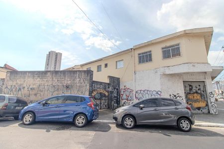 Casa à venda com 750m², 7 quartos e 3 vagas Casa à venda com 750m², 7 quartos e 3 vagasFachada