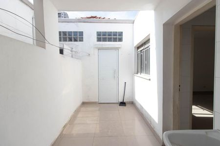 Casa à venda com 750m², 7 quartos e 3 vagas Casa à venda com 750m², 7 quartos e 3 vagasÁrea de Serviço Apart. 2