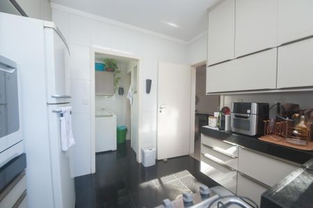 Casa de condomínio para alugar com 226m², 5 quartos e 3 vagasCozinha