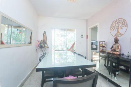 Casa de condomínio para alugar com 226m², 5 quartos e 3 vagasSala de Jantar