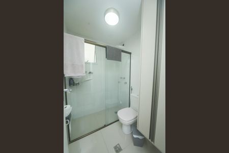 Casa de condomínio para alugar com 226m², 5 quartos e 3 vagasBanheiro Social 2