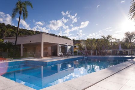 Casa de condomínio para alugar com 226m², 5 quartos e 3 vagasÁrea comum - Piscina