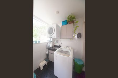 Casa de condomínio para alugar com 226m², 5 quartos e 3 vagasÁrea de Serviço