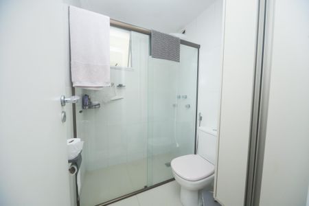 Casa de condomínio para alugar com 226m², 5 quartos e 3 vagasBanheiro Social 2