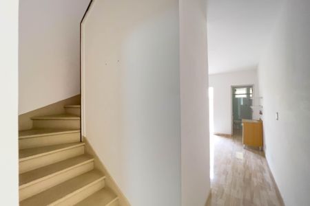 Casa para alugar com 110m², 2 quartos e 1 vagaHall