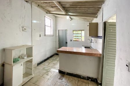 Sala de casa para alugar com 1 quarto, 30m² em Senhor dos Passos, Belo Horizonte