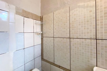 Banheiro de casa para alugar com 1 quarto, 30m² em Senhor dos Passos, Belo Horizonte