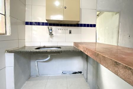 Cozinha de casa para alugar com 1 quarto, 30m² em Senhor dos Passos, Belo Horizonte