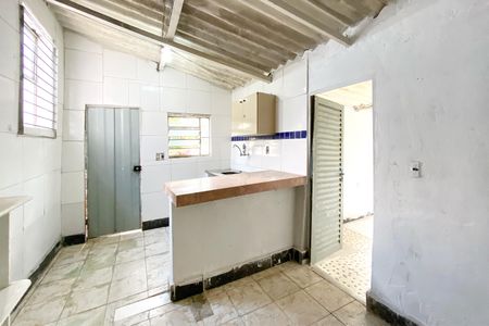 Sala de casa para alugar com 1 quarto, 30m² em Senhor dos Passos, Belo Horizonte