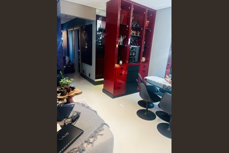 Sala de apartamento à venda com 2 quartos, 84m² em Alphaville Industrial, Barueri