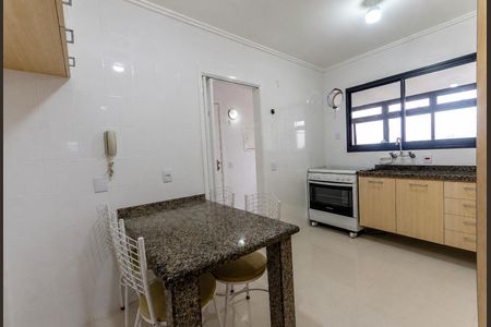 Apartamento para alugar com 103m², 3 quartos e 2 vagas Apartamento para alugar com 103m², 3 quartos e 2 vagasCozinha