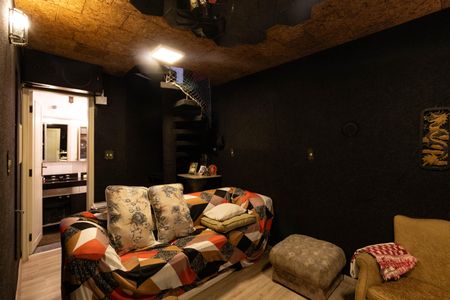 Casa à venda com 350m², 4 quartos e 4 vagasEdícula - Suíte 