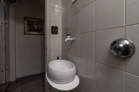 Casa à venda com 350m², 4 quartos e 4 vagasLavabo
