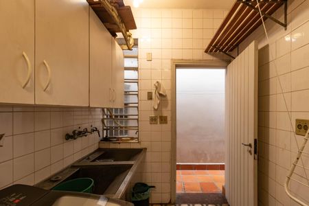 Casa à venda com 350m², 4 quartos e 4 vagasÁrea de Serviço