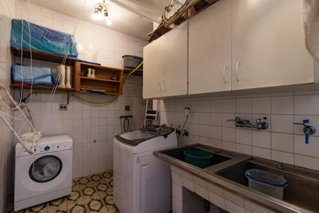 Casa à venda com 350m², 4 quartos e 4 vagasÁrea de Serviço