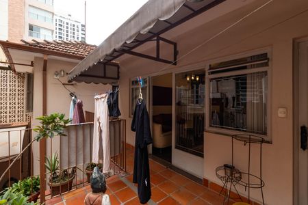 Casa à venda com 350m², 4 quartos e 4 vagasEdícula - Varanda