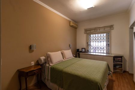 Casa à venda com 350m², 4 quartos e 4 vagasSuíte 1