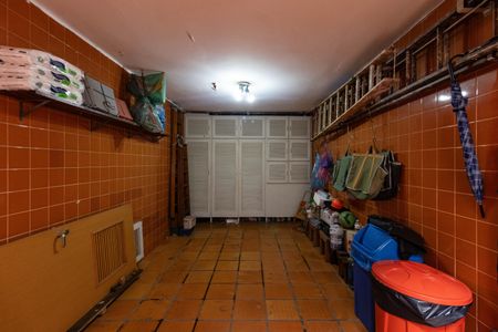 Casa à venda com 350m², 4 quartos e 4 vagasGaragem