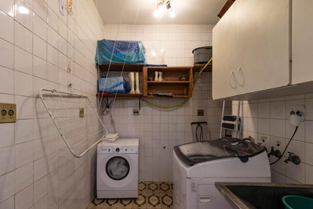 Casa à venda com 350m², 4 quartos e 4 vagasÁrea de Serviço