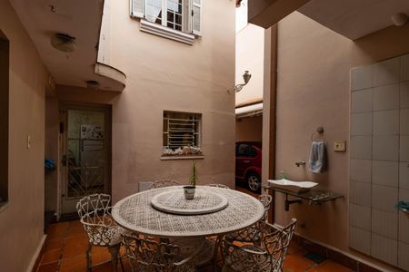 Casa à venda com 350m², 4 quartos e 4 vagasQuintal