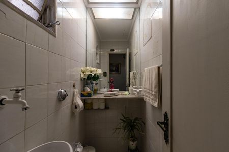 Casa à venda com 350m², 4 quartos e 4 vagasLavabo