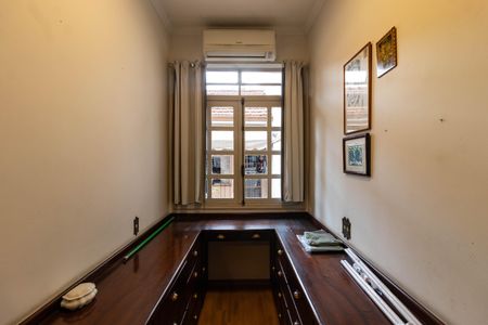 Casa à venda com 350m², 4 quartos e 4 vagasQuarto