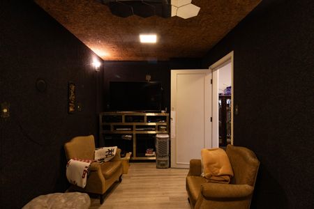 Casa à venda com 350m², 4 quartos e 4 vagasEdícula - Suíte 