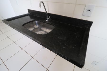 Cozinha de apartamento para alugar com 2 quartos, 58m² em Jardim Europa, Uberlândia