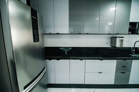 Apartamento para alugar com 74m², 2 quartos e 1 vaga
