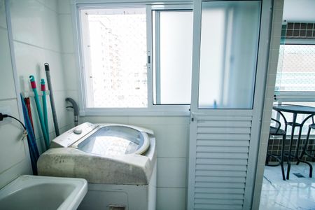 Apartamento para alugar com 74m², 2 quartos e 1 vaga