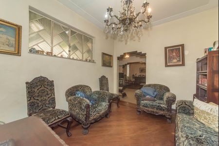 Casa para alugar com 173m², 7 quartos e 3 vagasSala