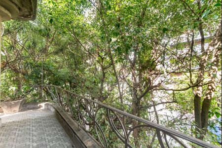 Casa para alugar com 173m², 7 quartos e 3 vagasQuarto 1 - Varanda