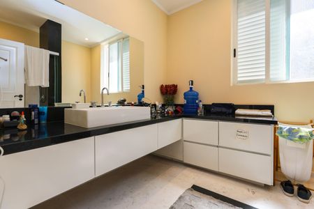 Casa à venda com 1050m², 4 quartos e 6 vagas Casa à venda com 1050m², 4 quartos e 6 vagasBanheiro da Suíte Americana