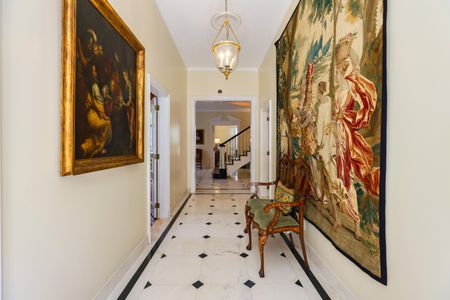 Casa à venda com 1050m², 4 quartos e 6 vagas Casa à venda com 1050m², 4 quartos e 6 vagasSala