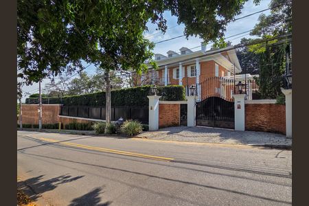 Casa à venda com 1050m², 4 quartos e 6 vagas