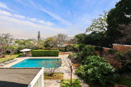 Casa à venda com 1050m², 4 quartos e 6 vagas Casa à venda com 1050m², 4 quartos e 6 vagasVista da Suíte Americana 2