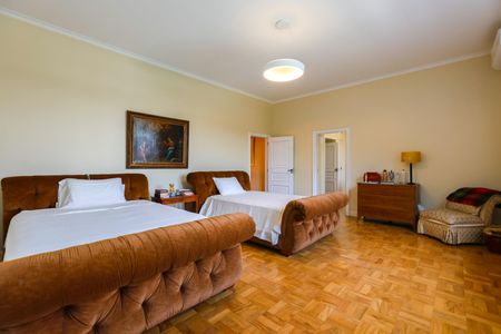 Casa à venda com 1050m², 4 quartos e 6 vagas Casa à venda com 1050m², 4 quartos e 6 vagasSuíte 2