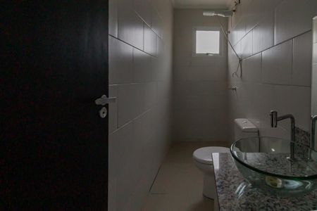 Casa de condomínio para alugar com 270m², 4 quartos e 3 vagasBanheiro