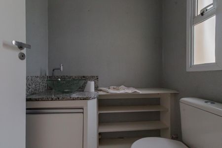 Casa de condomínio para alugar com 270m², 4 quartos e 3 vagasLavabo