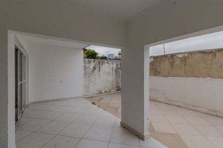 Casa de condomínio para alugar com 270m², 4 quartos e 3 vagasQuintal