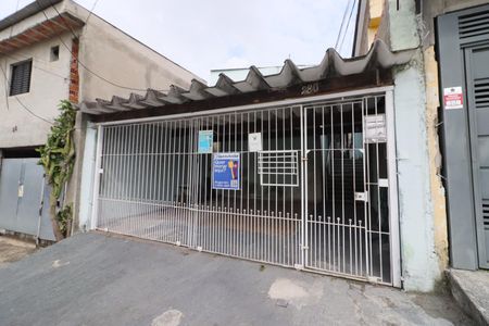 Casa para alugar com 80m², 2 quartos e 1 vagaFachada