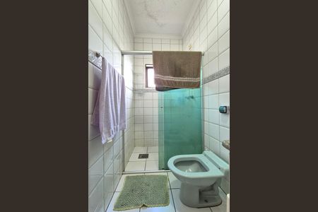 Casa à venda com 289m², 4 quartos e 3 vagas Casa à venda com 289m², 4 quartos e 3 vagasBanheiro
