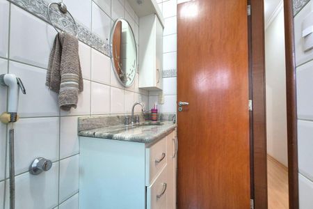 Casa à venda com 289m², 4 quartos e 3 vagas Casa à venda com 289m², 4 quartos e 3 vagasBanheiro
