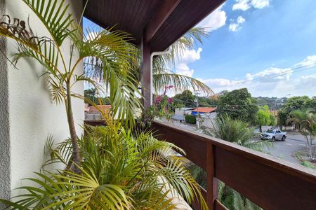Casa à venda com 289m², 4 quartos e 3 vagas Casa à venda com 289m², 4 quartos e 3 vagasVaranda da Suíte