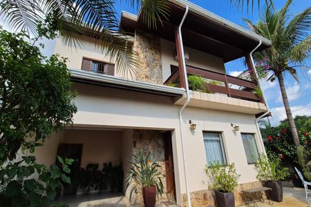 Casa à venda com 289m², 4 quartos e 3 vagas Casa à venda com 289m², 4 quartos e 3 vagasFachada do Prédio