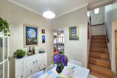 Casa à venda com 289m², 4 quartos e 3 vagas Casa à venda com 289m², 4 quartos e 3 vagasSala de Jantar