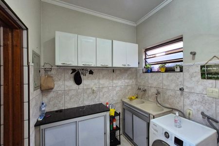 Casa à venda com 289m², 4 quartos e 3 vagas Casa à venda com 289m², 4 quartos e 3 vagasÁrea de Serviço