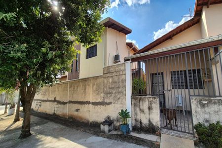 Casa à venda com 289m², 4 quartos e 3 vagas Casa à venda com 289m², 4 quartos e 3 vagasFachada do Prédio